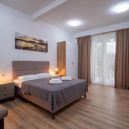Dane Apartment Airport Podgorica Mitrovici  Buitenkant foto