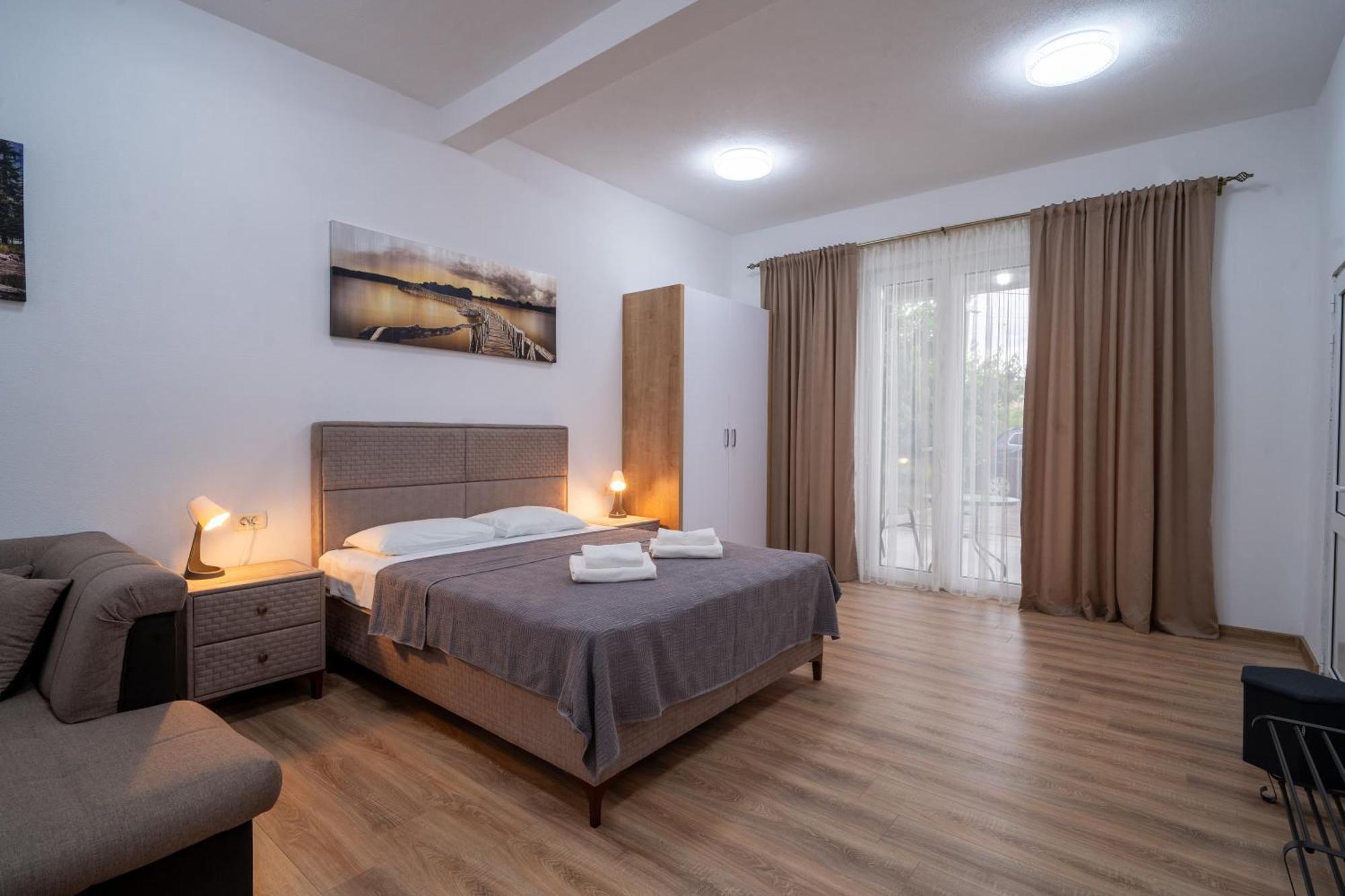 Dane Apartment Airport Podgorica Mitrovici  Buitenkant foto